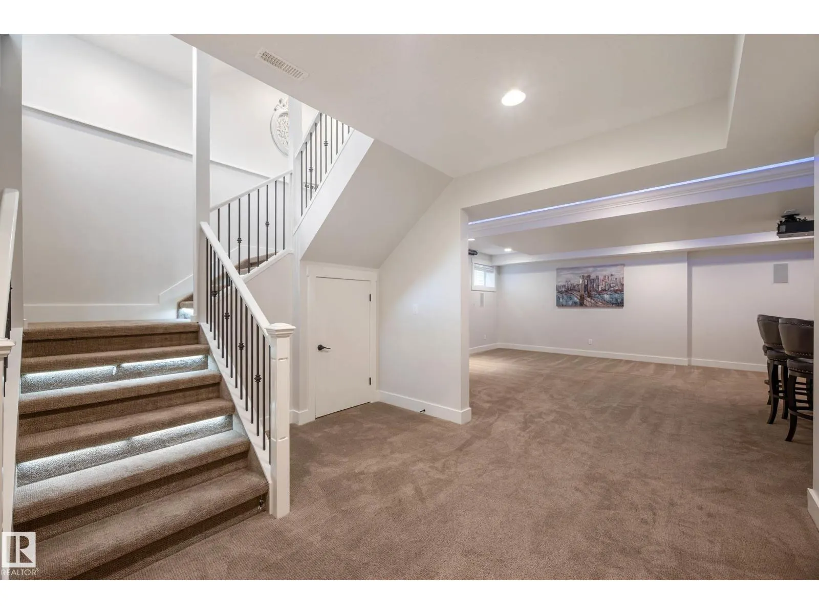 5212 MULLEN CREST CT NW