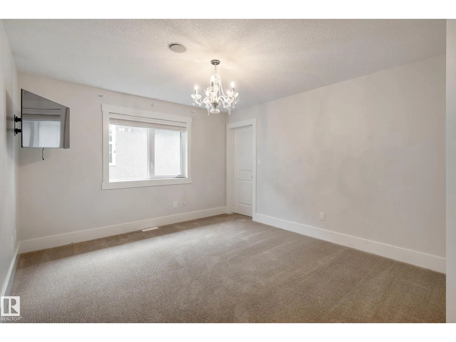 5212 MULLEN CREST CT NW