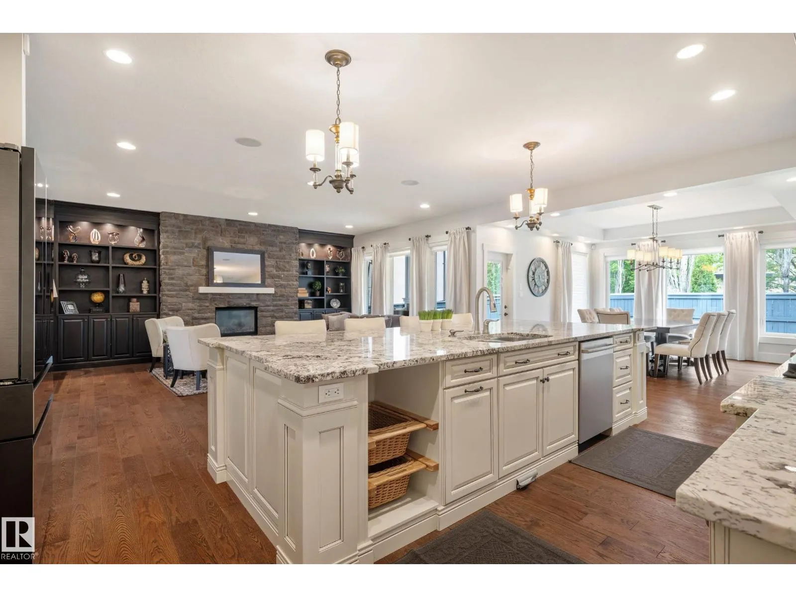 5212 MULLEN CREST CT NW