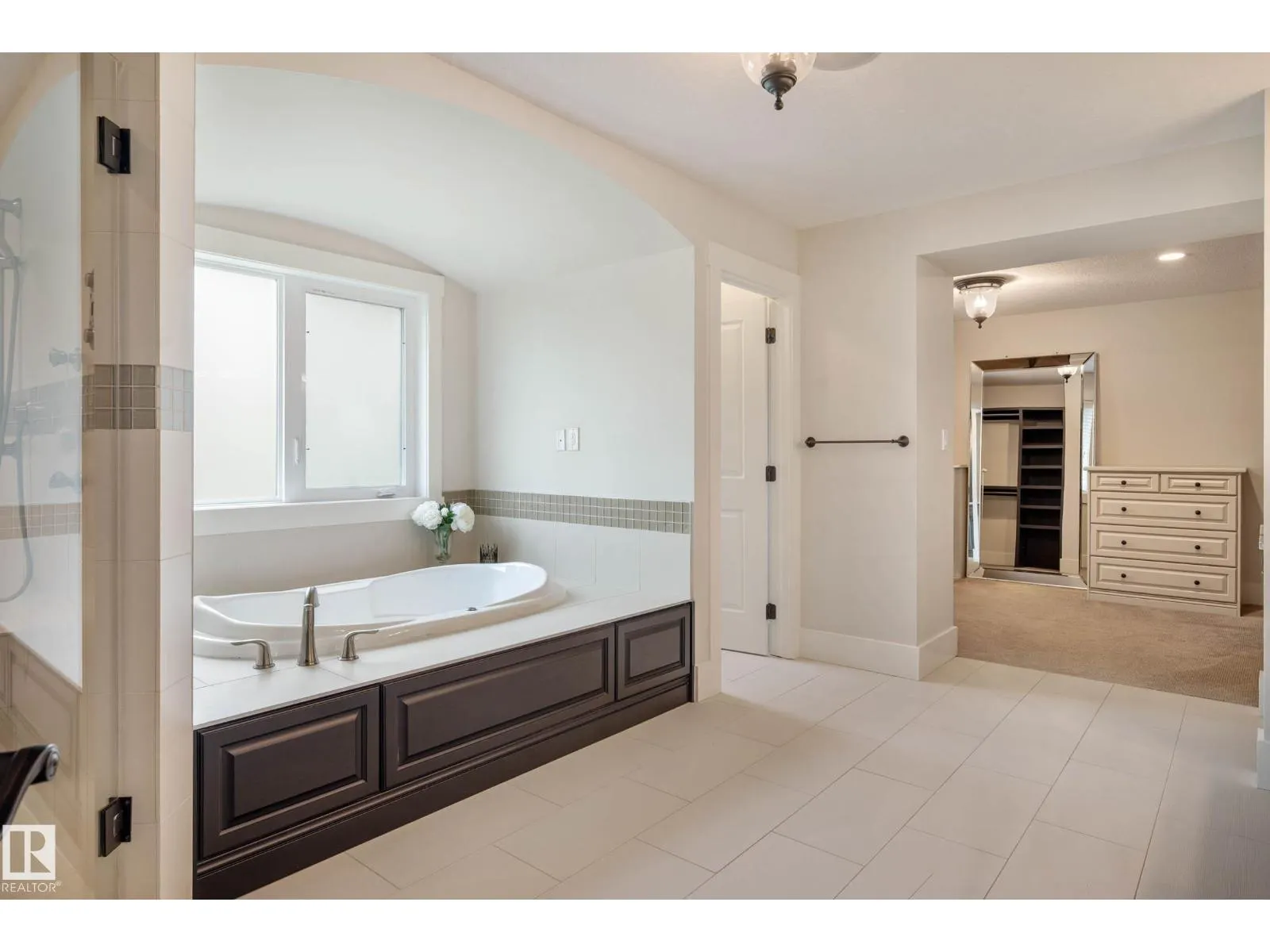 5212 MULLEN CREST CT NW