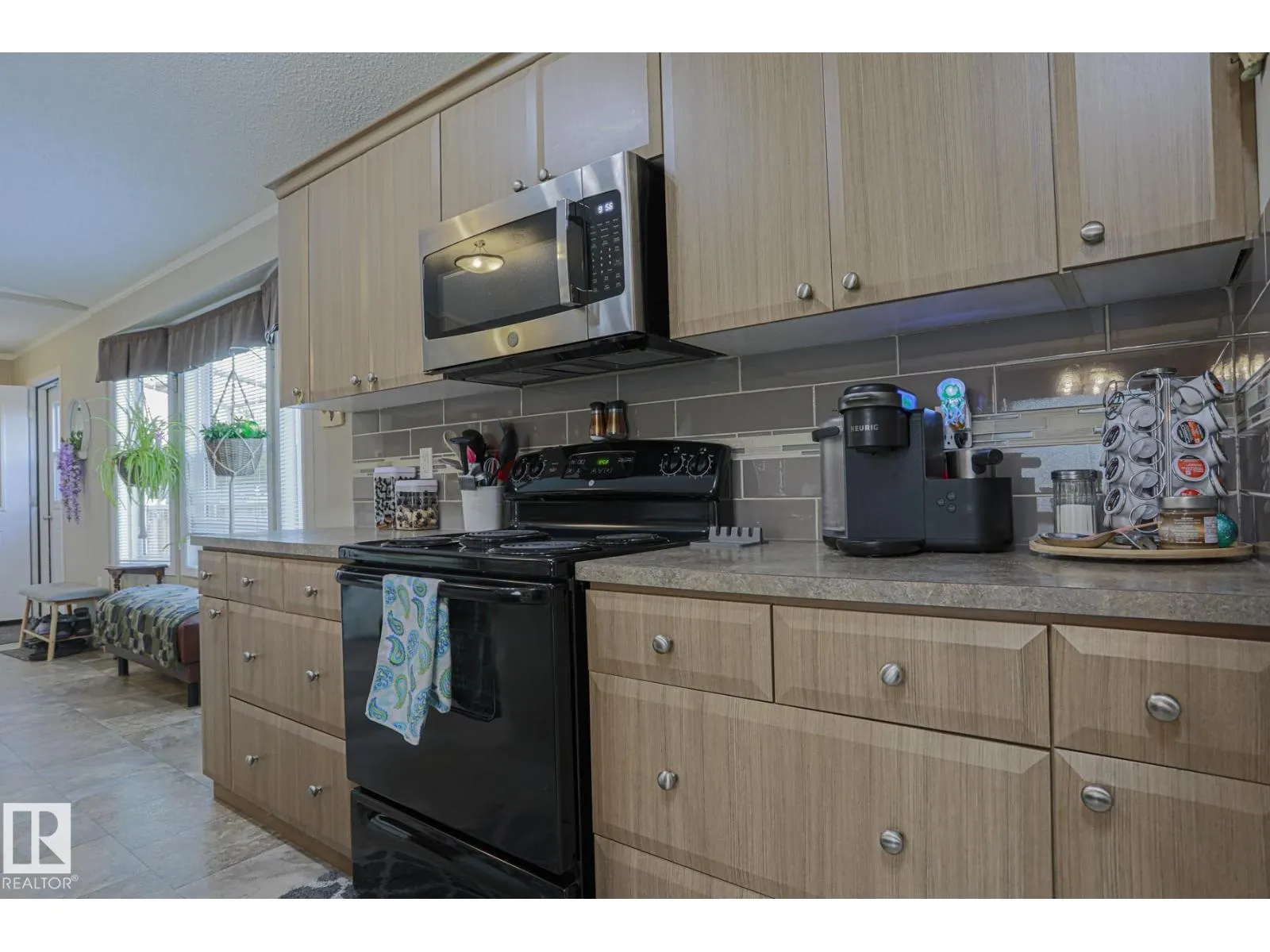 6 The Parkway NW NW