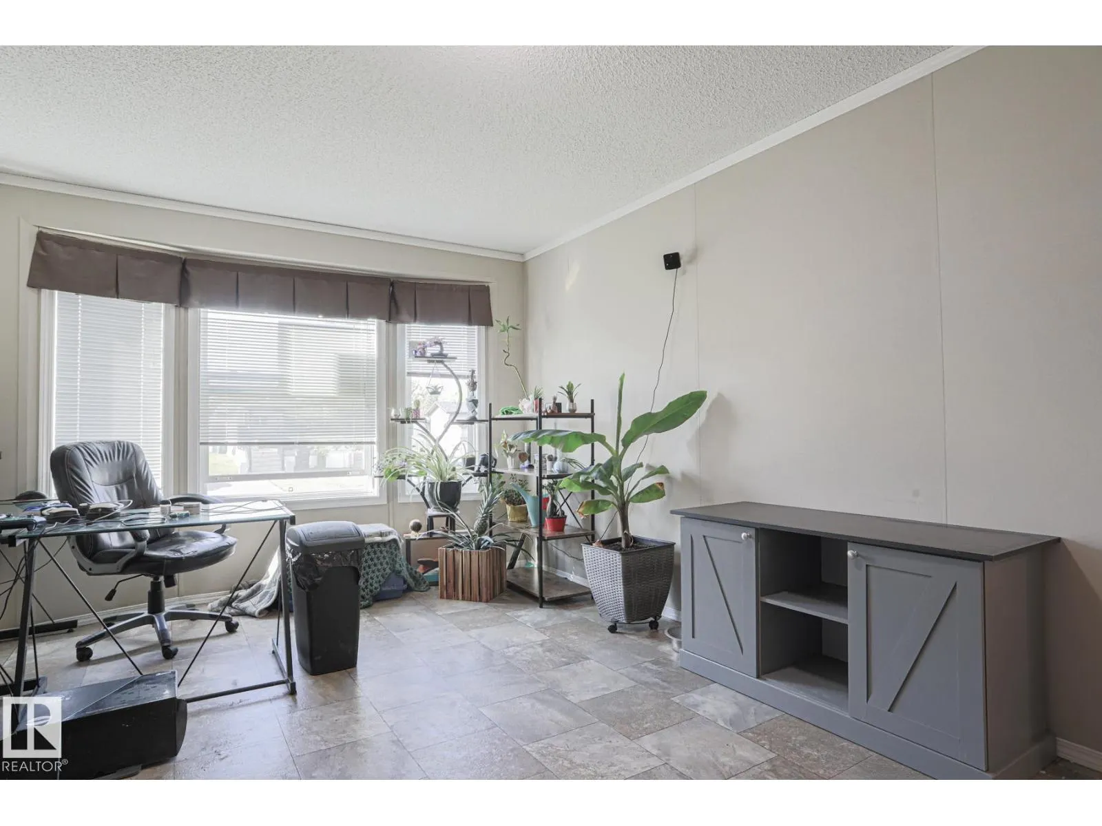 6 The Parkway NW NW
