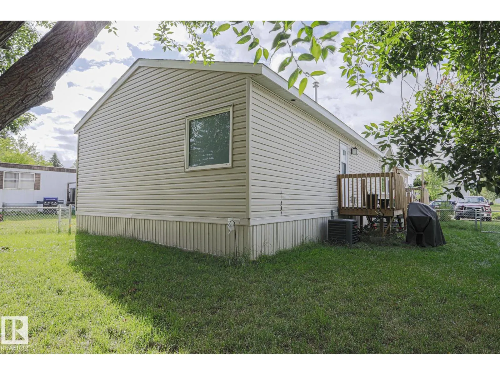 6 The Parkway NW NW