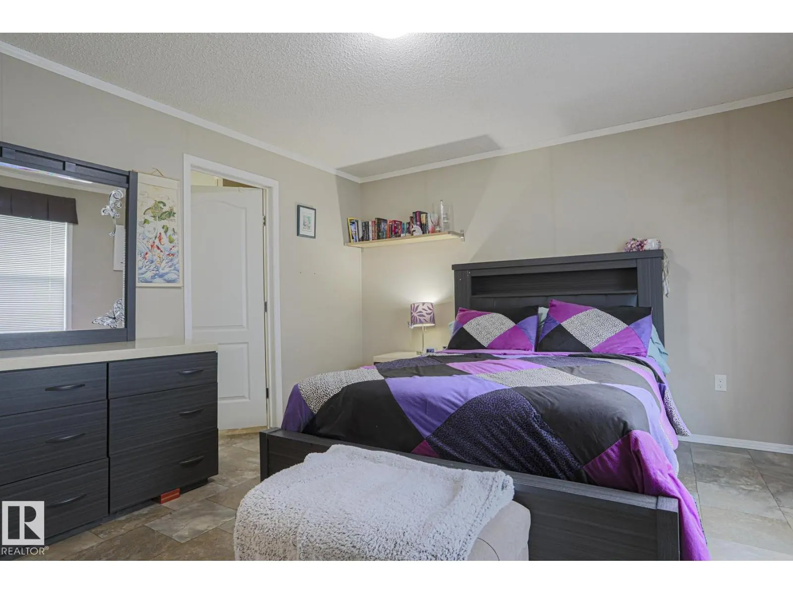 6 The Parkway NW NW