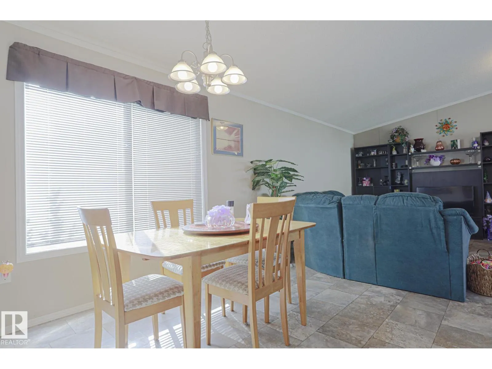 6 The Parkway NW NW
