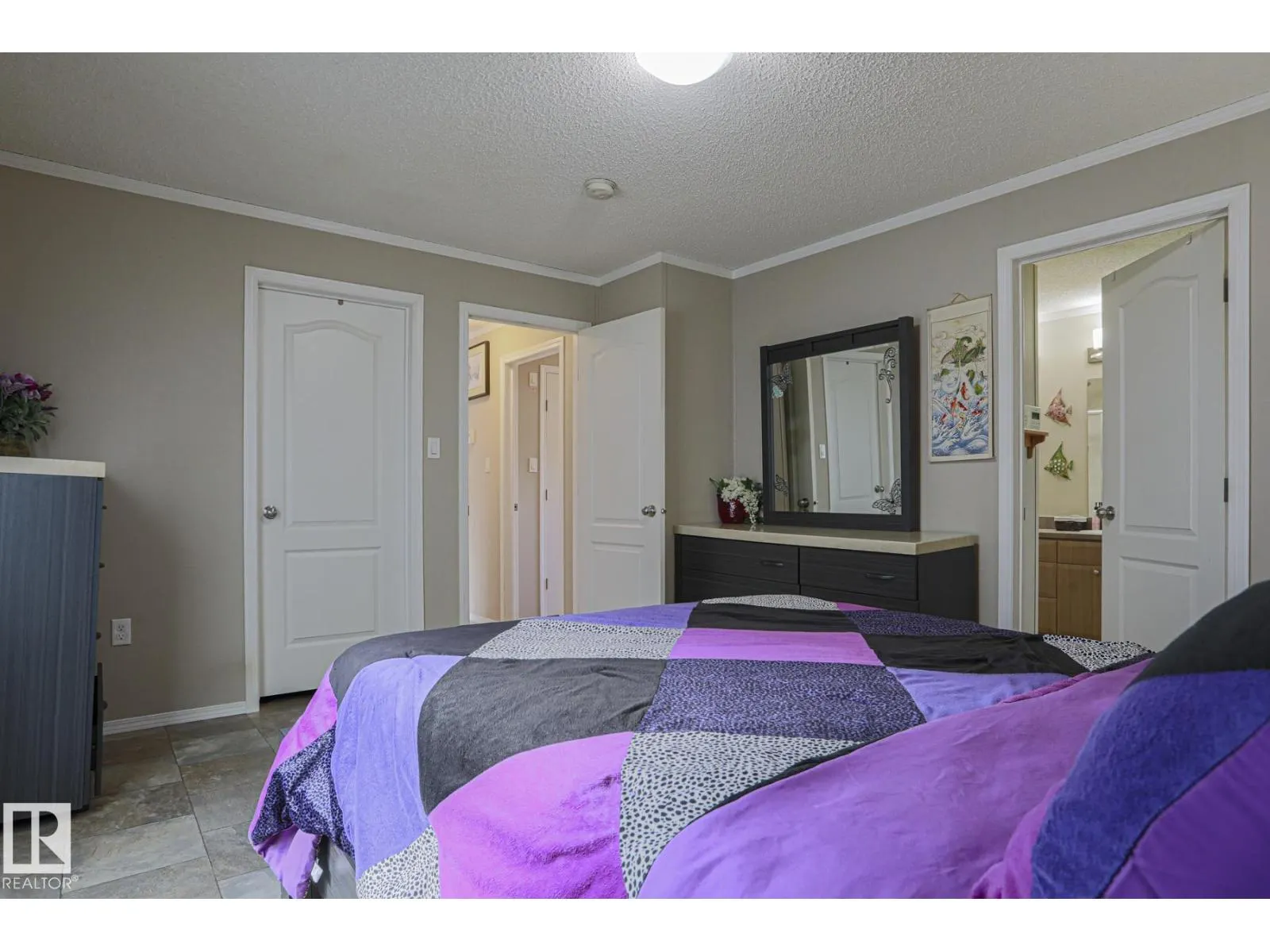 6 The Parkway NW NW