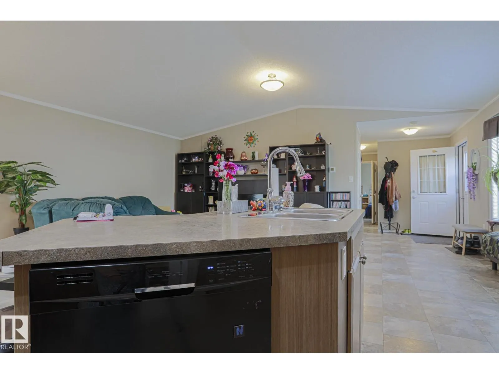 6 The Parkway NW NW