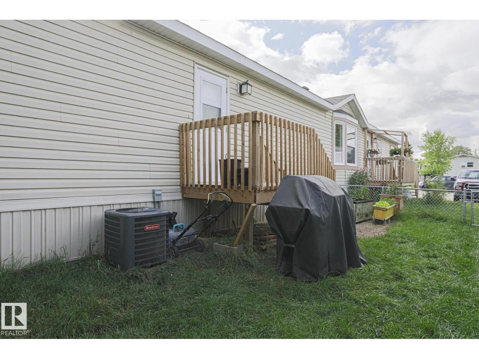 6 The Parkway NW NW