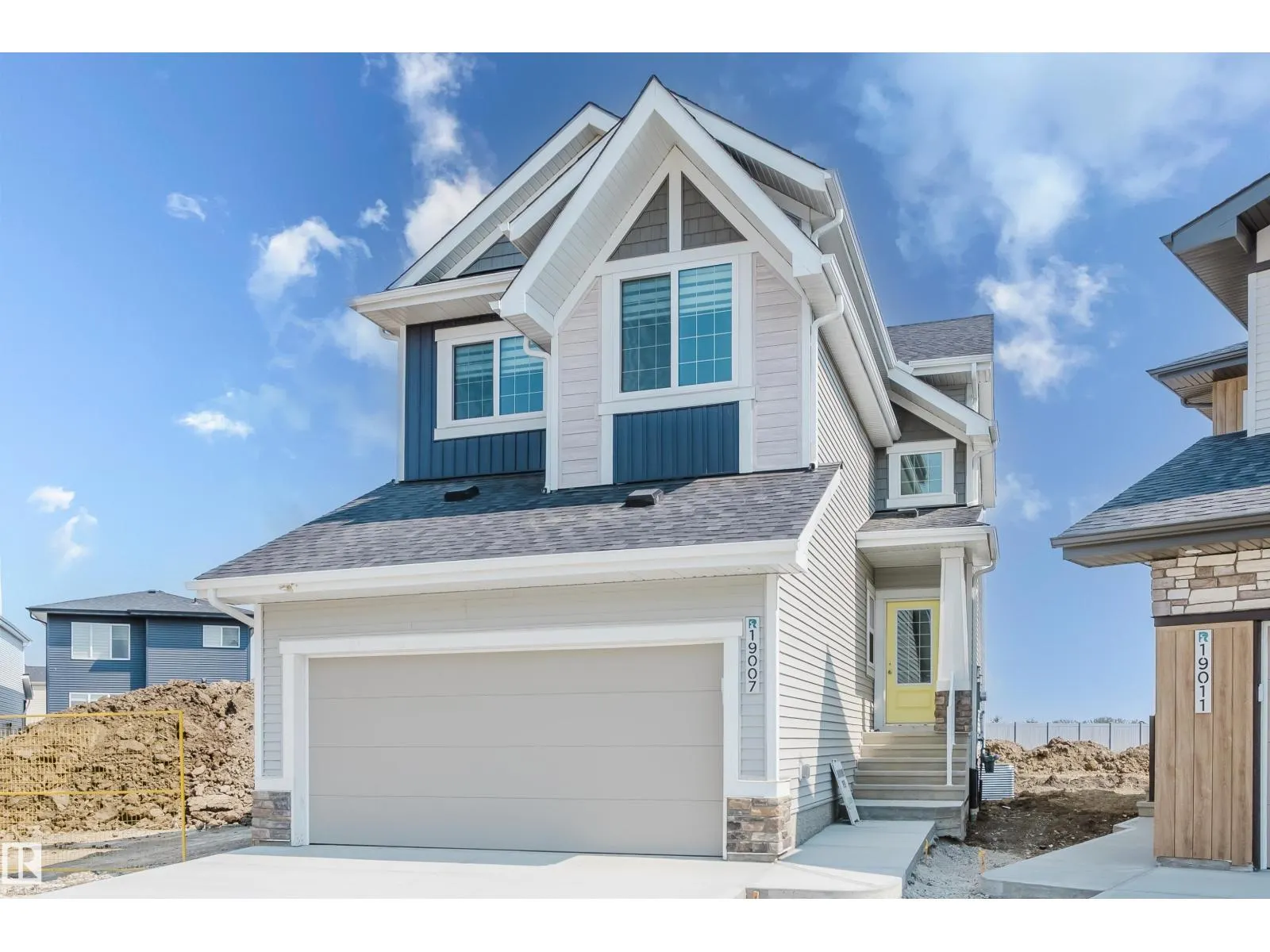 19007 20 AV NW NW