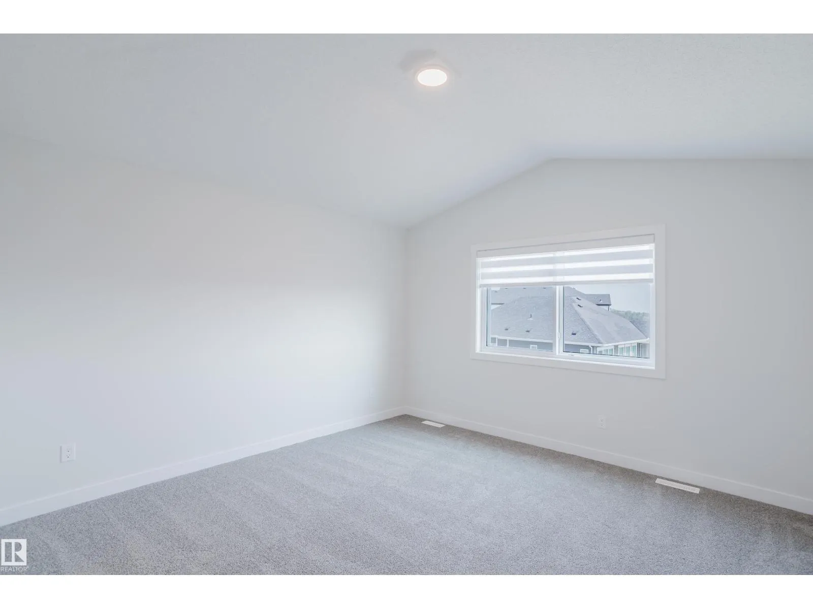 19007 20 AV NW NW