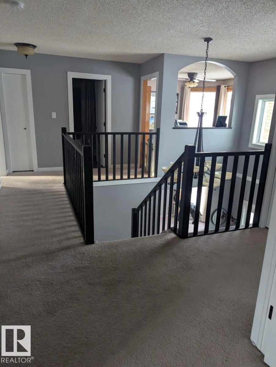 11019 10 AV NW