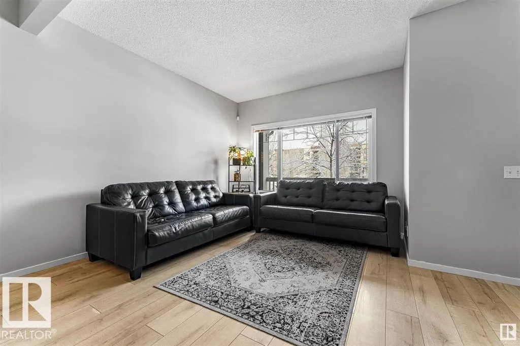 #54 8209 217 ST NW