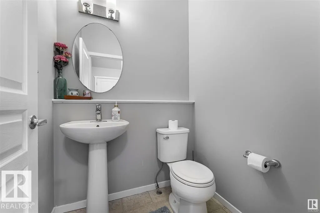 #54 8209 217 ST NW