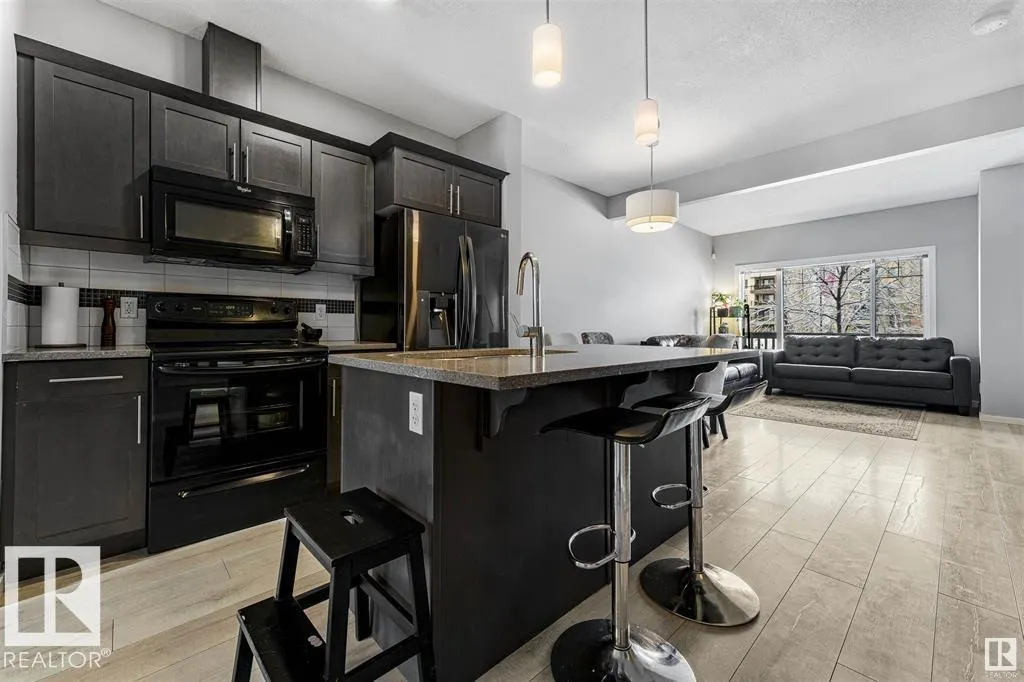 #54 8209 217 ST NW