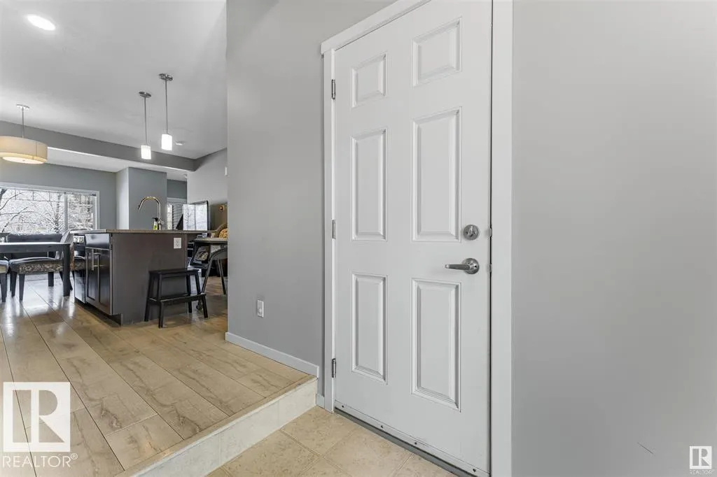 #54 8209 217 ST NW