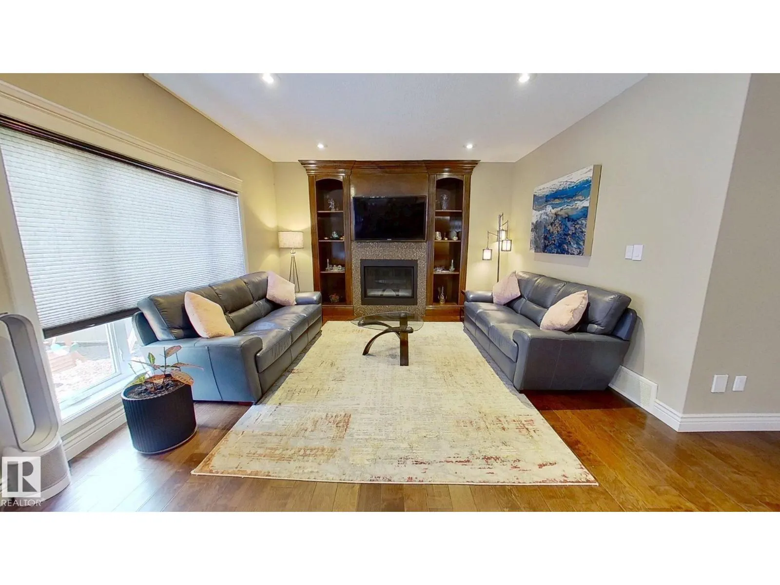 1005 DOWNEY WY NW