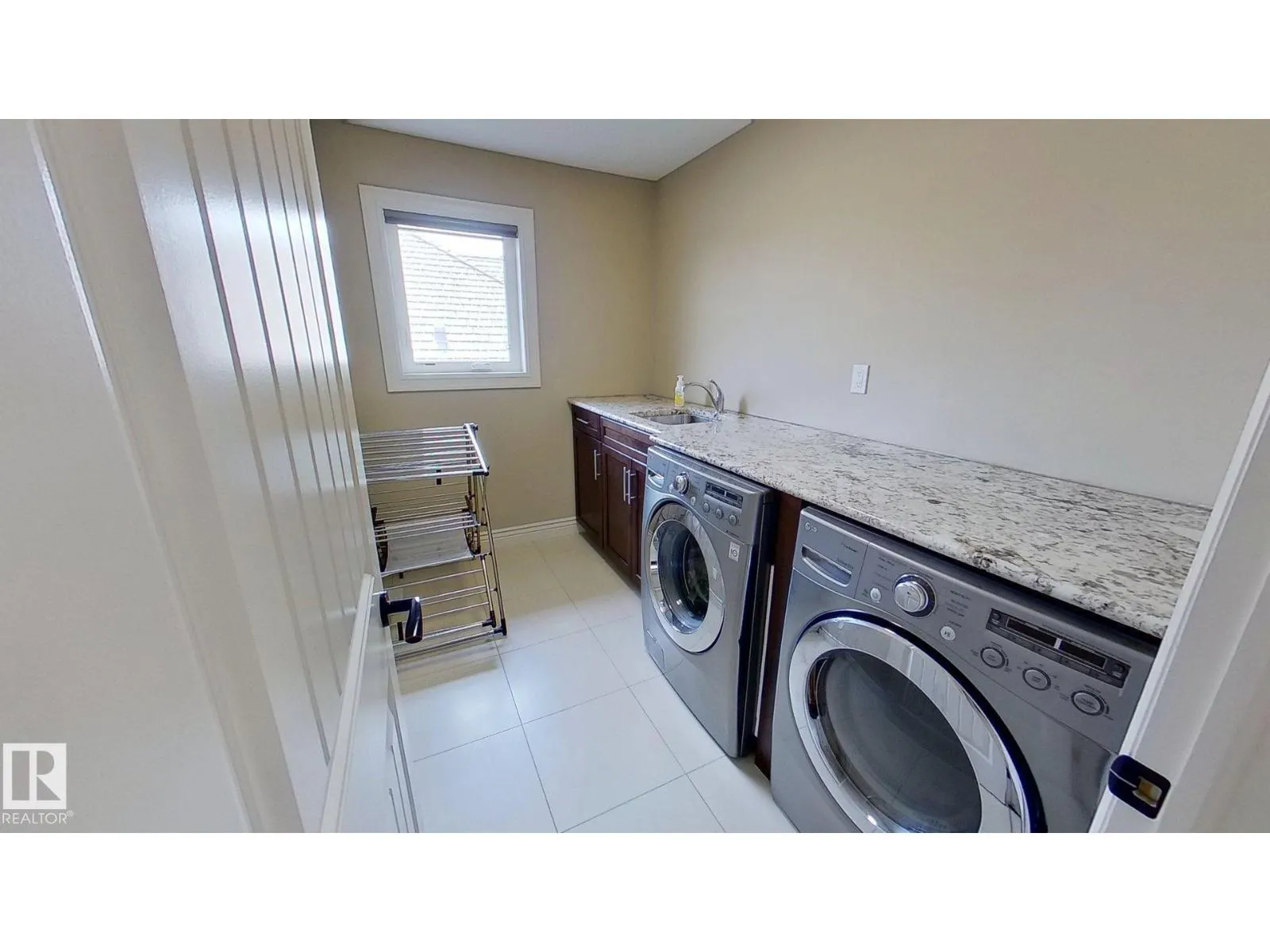 1005 DOWNEY WY NW
