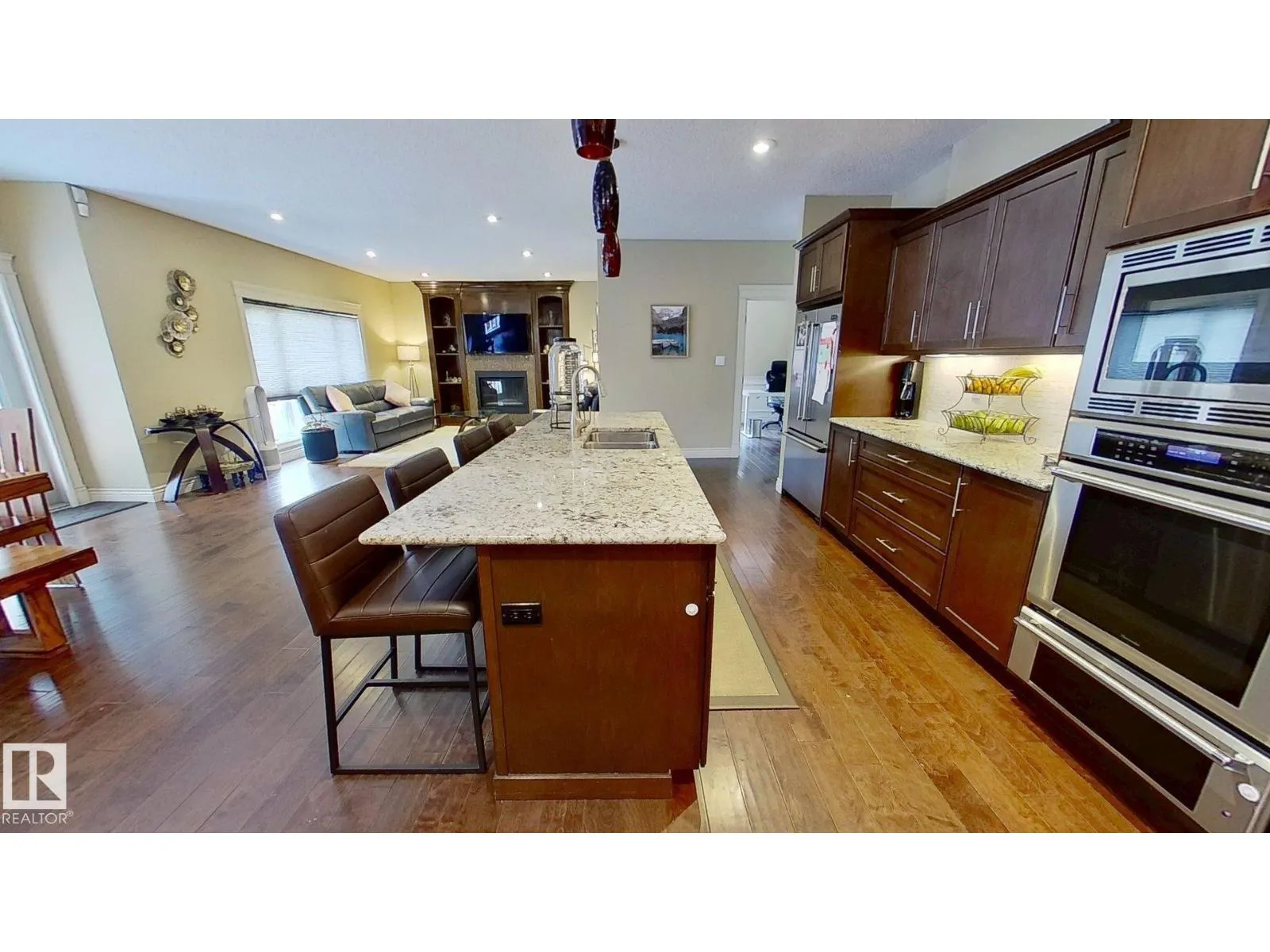1005 DOWNEY WY NW