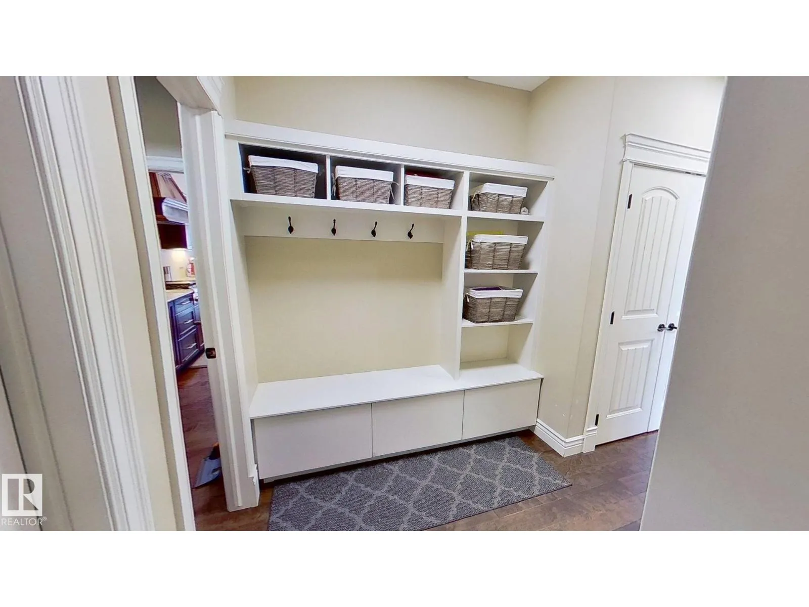 1005 DOWNEY WY NW