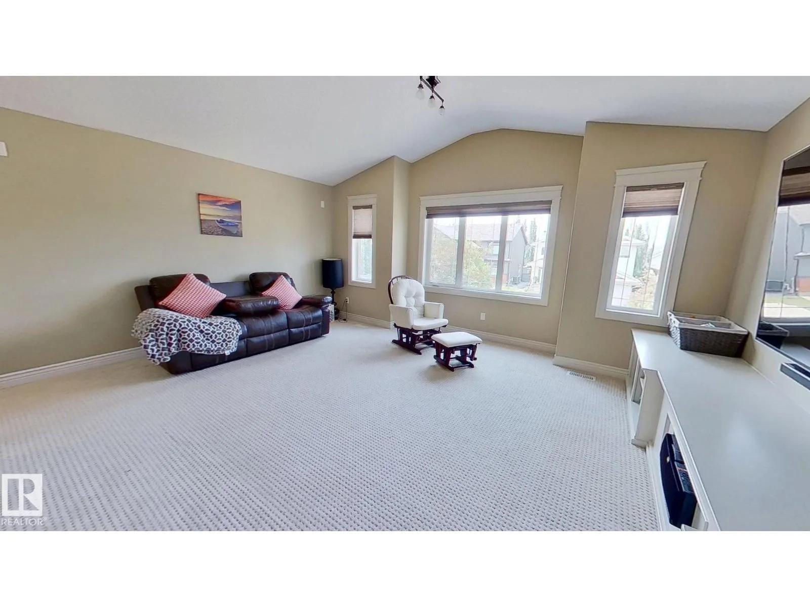1005 DOWNEY WY NW