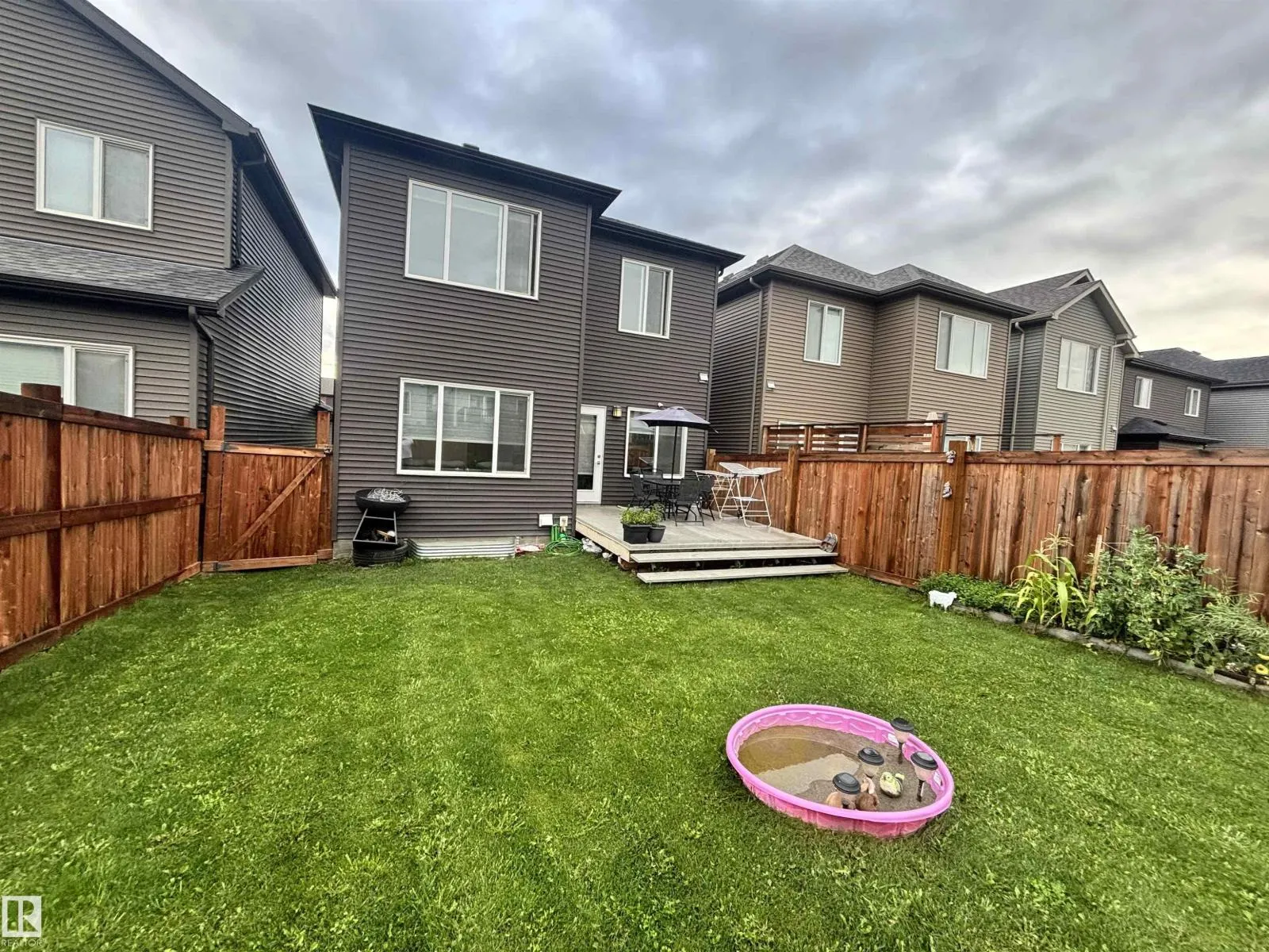 2084 GRAYDON HILL CR SW SW