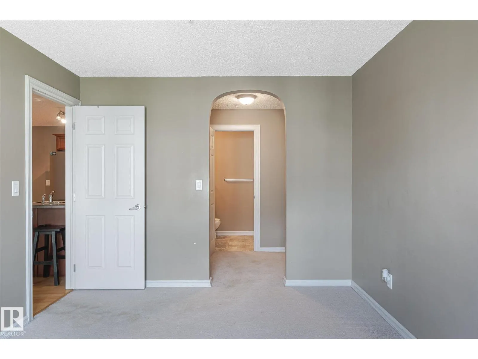 #317 13830 150 AV NW