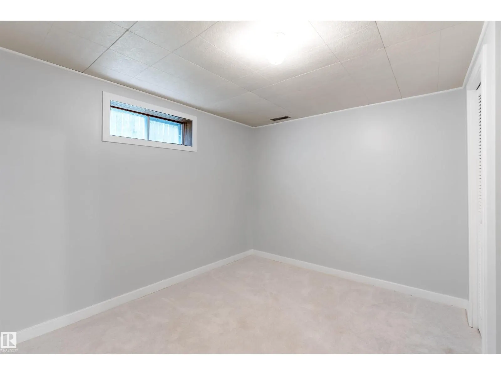 11835 45 ST NW