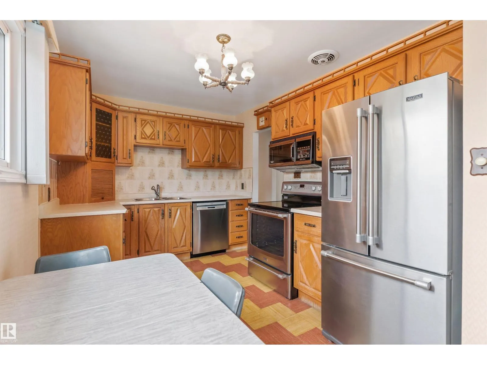 11835 45 ST NW