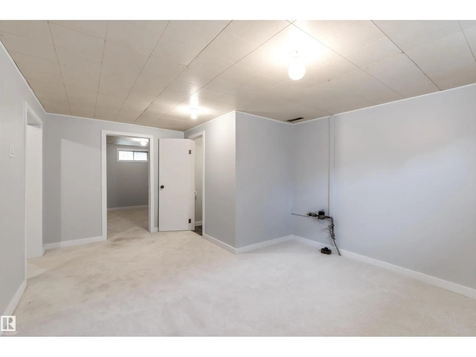 11835 45 ST NW