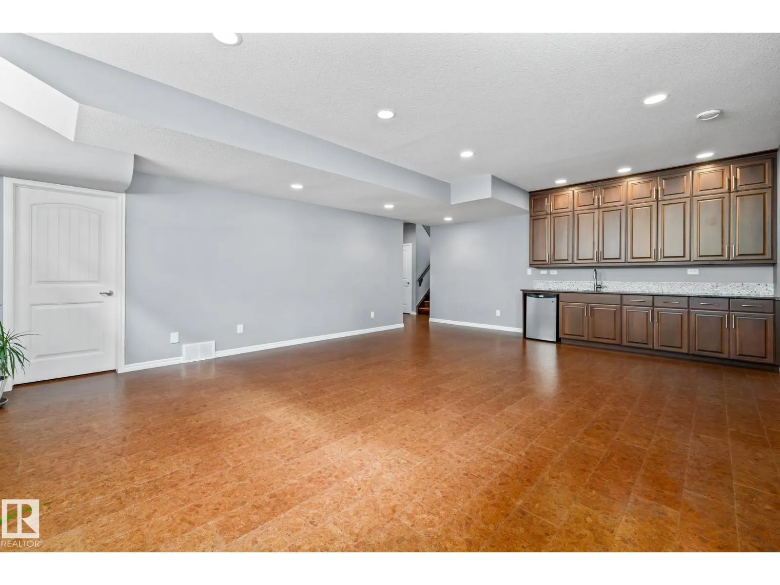 #26 10550 ELLERSLIE RD SW