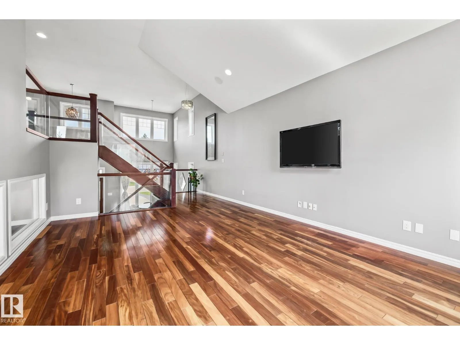 #26 10550 ELLERSLIE RD SW
