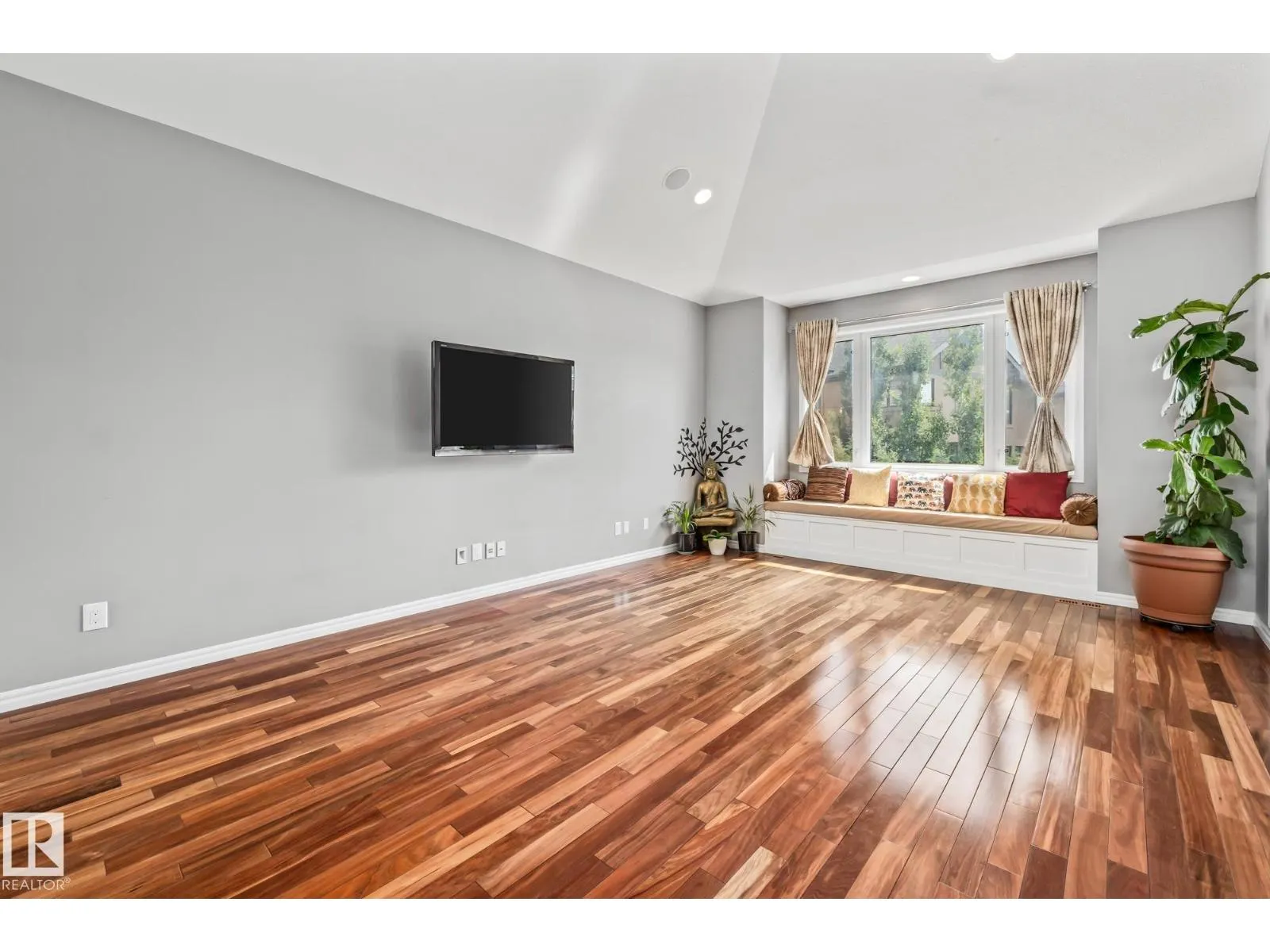 #26 10550 ELLERSLIE RD SW