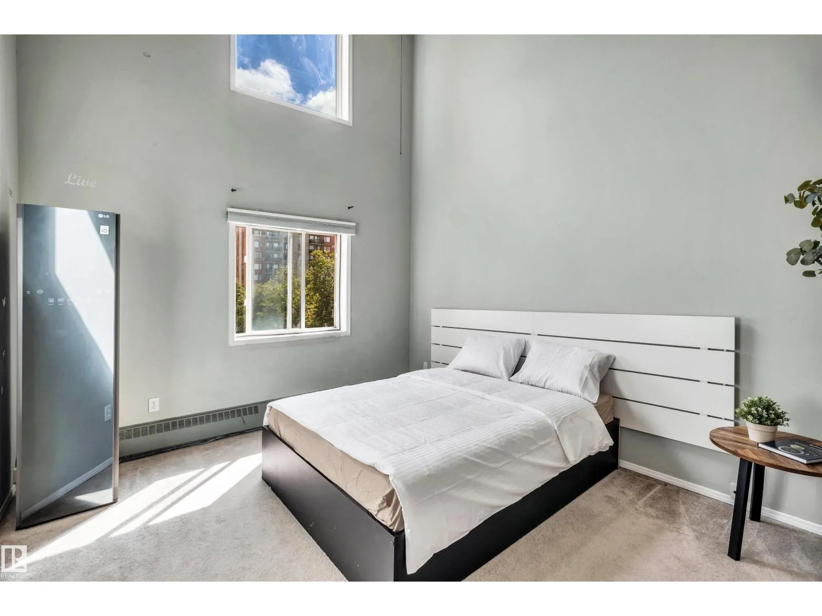 #31 10331 106 ST NW
