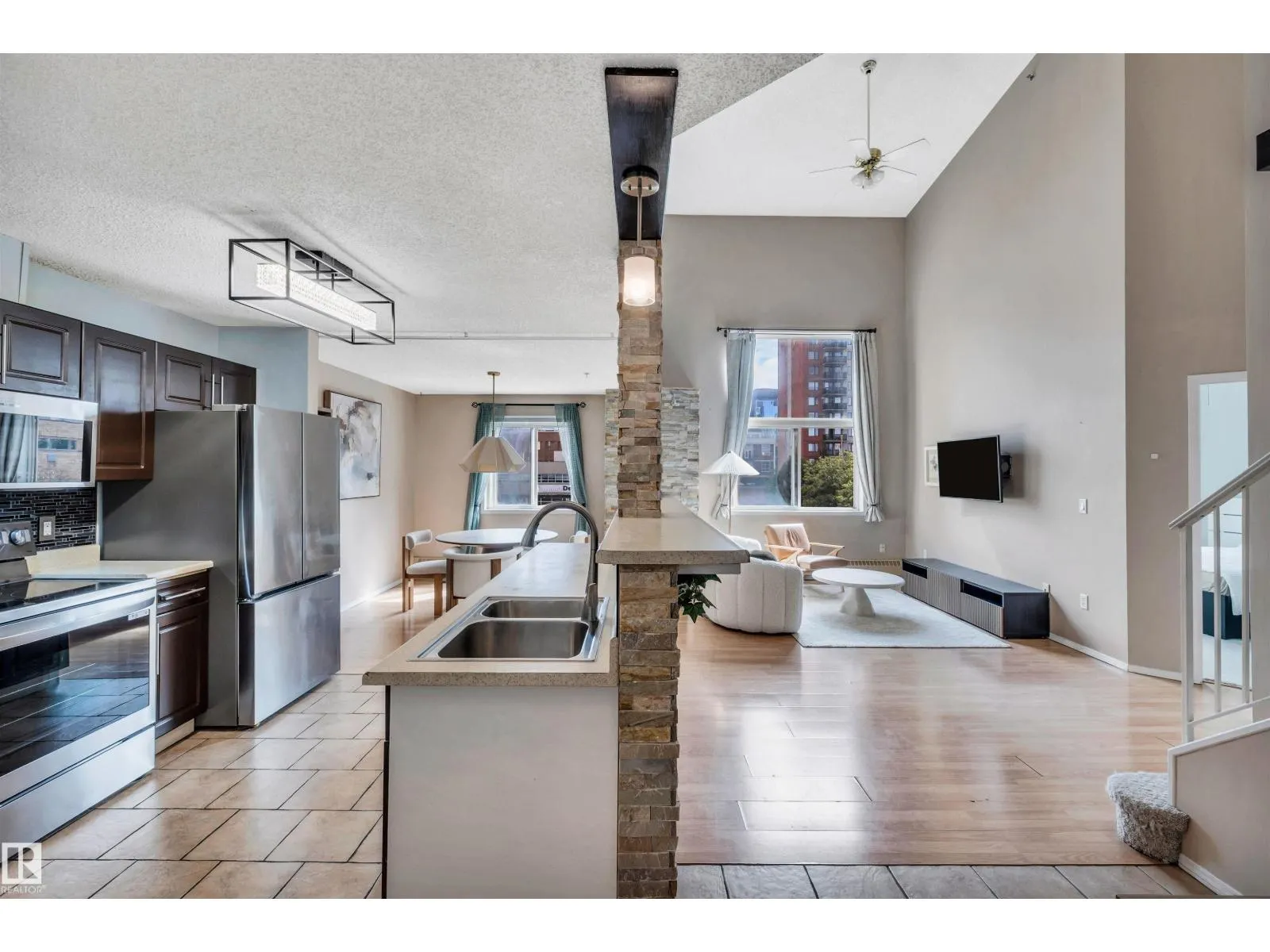 #31 10331 106 ST NW