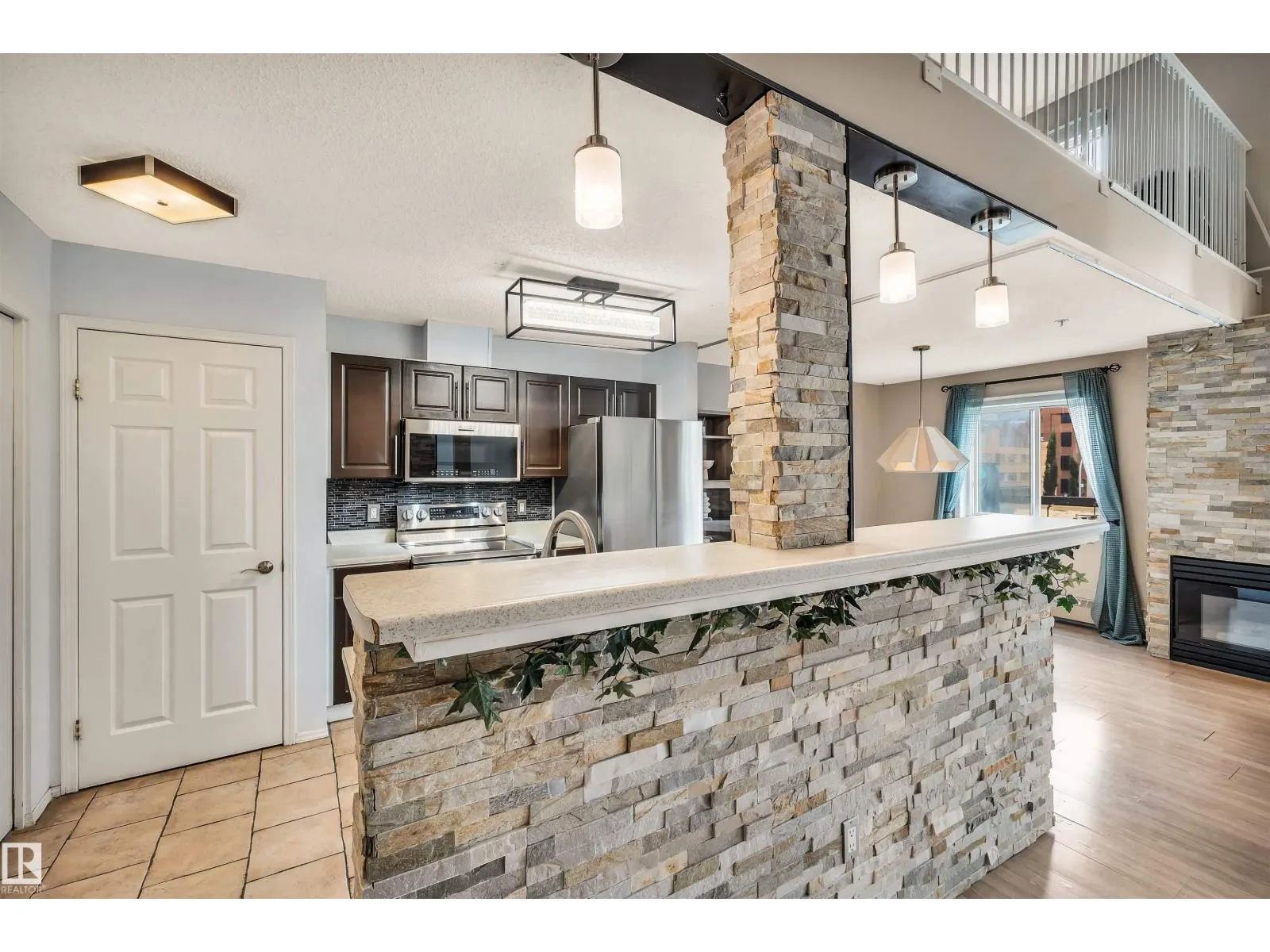 #31 10331 106 ST NW