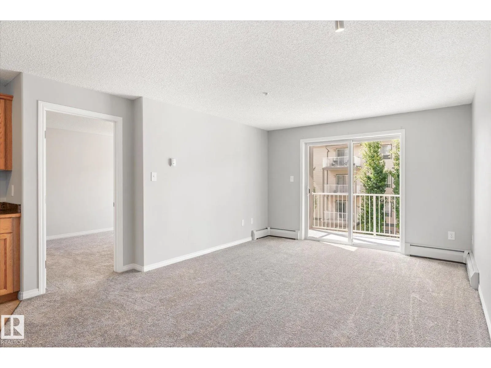 #321 151 EDWARDS DR SW