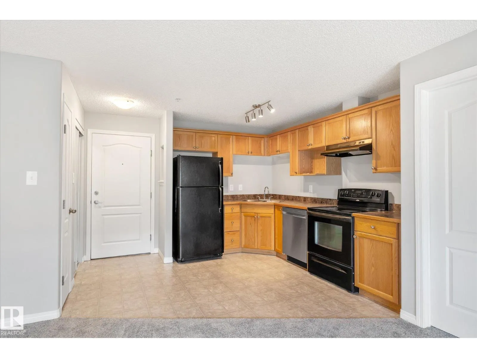 #321 151 EDWARDS DR SW