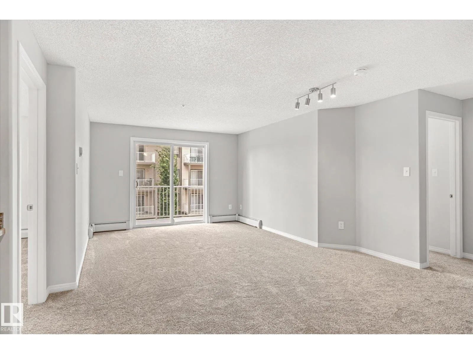 #321 151 EDWARDS DR SW