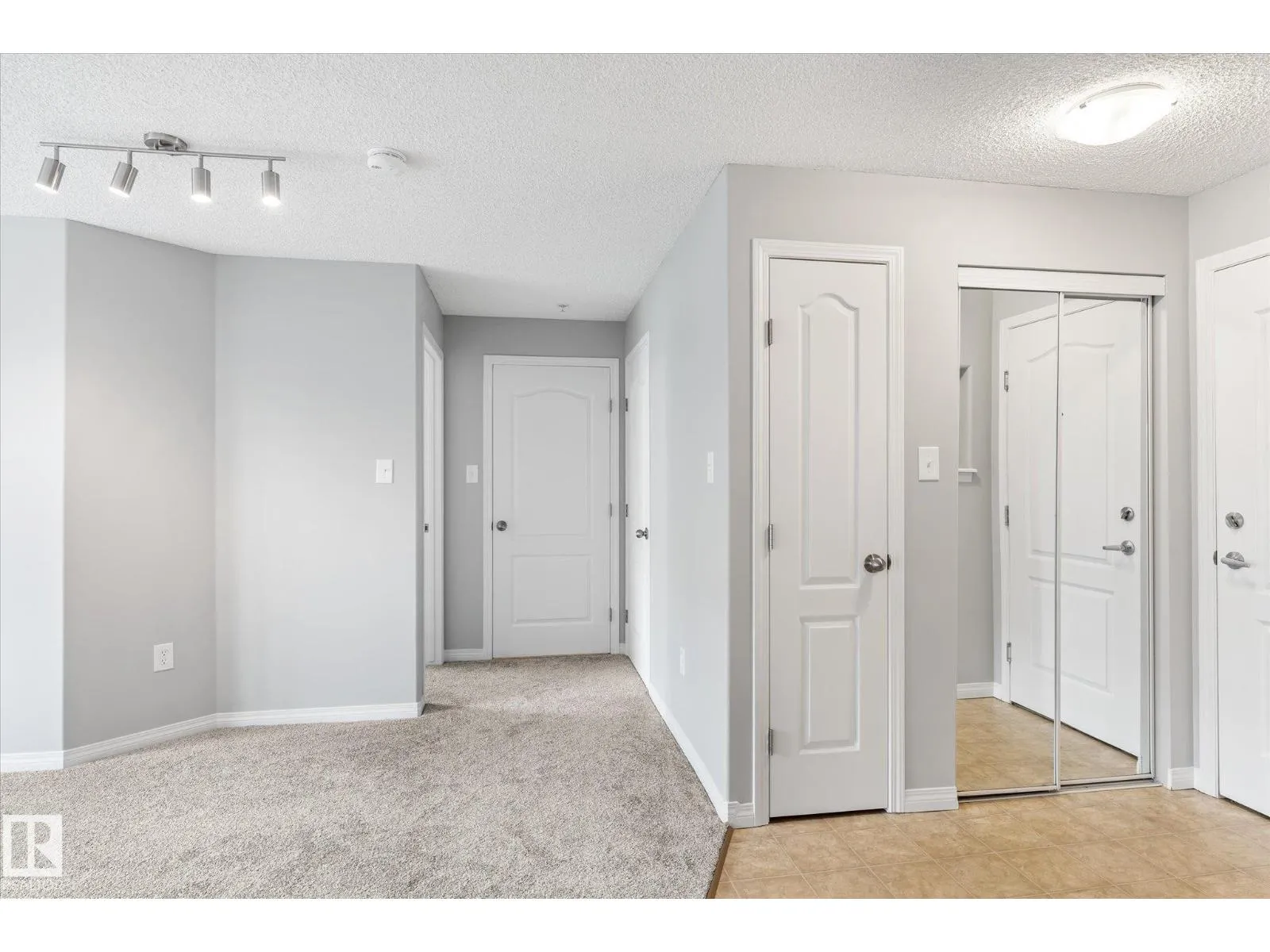 #321 151 EDWARDS DR SW