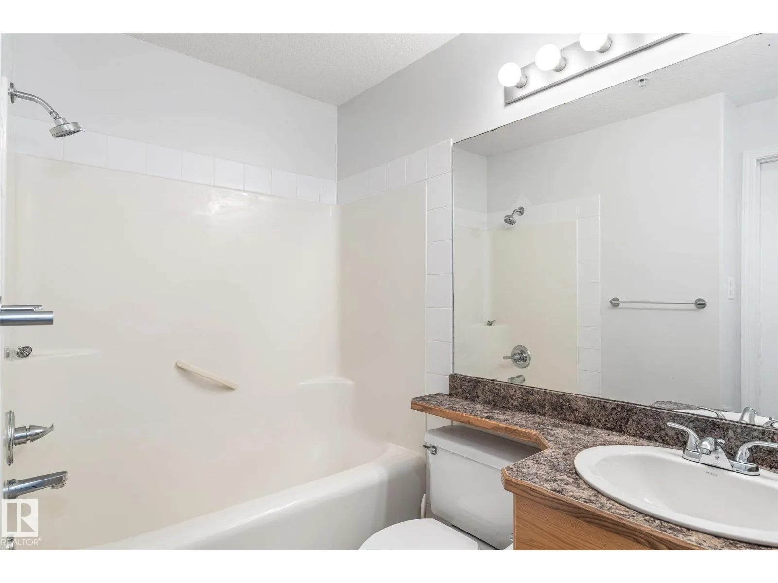 #321 151 EDWARDS DR SW
