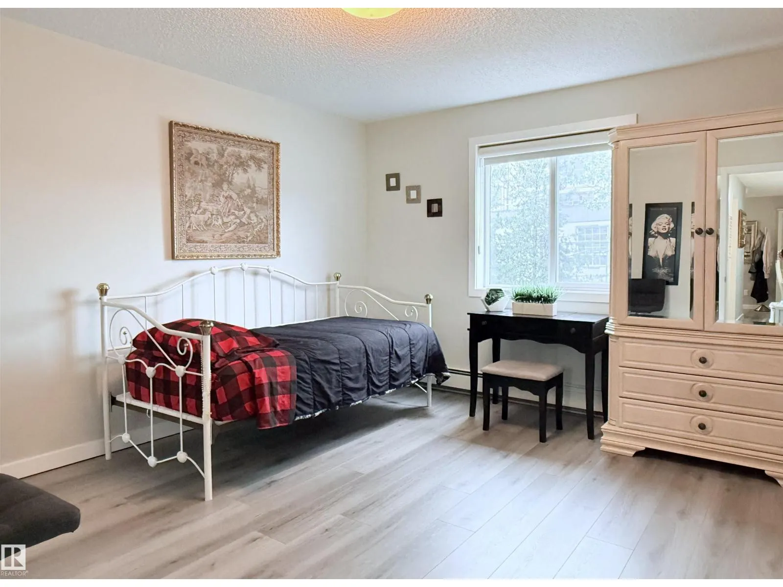 #104 14808 125 ST NW