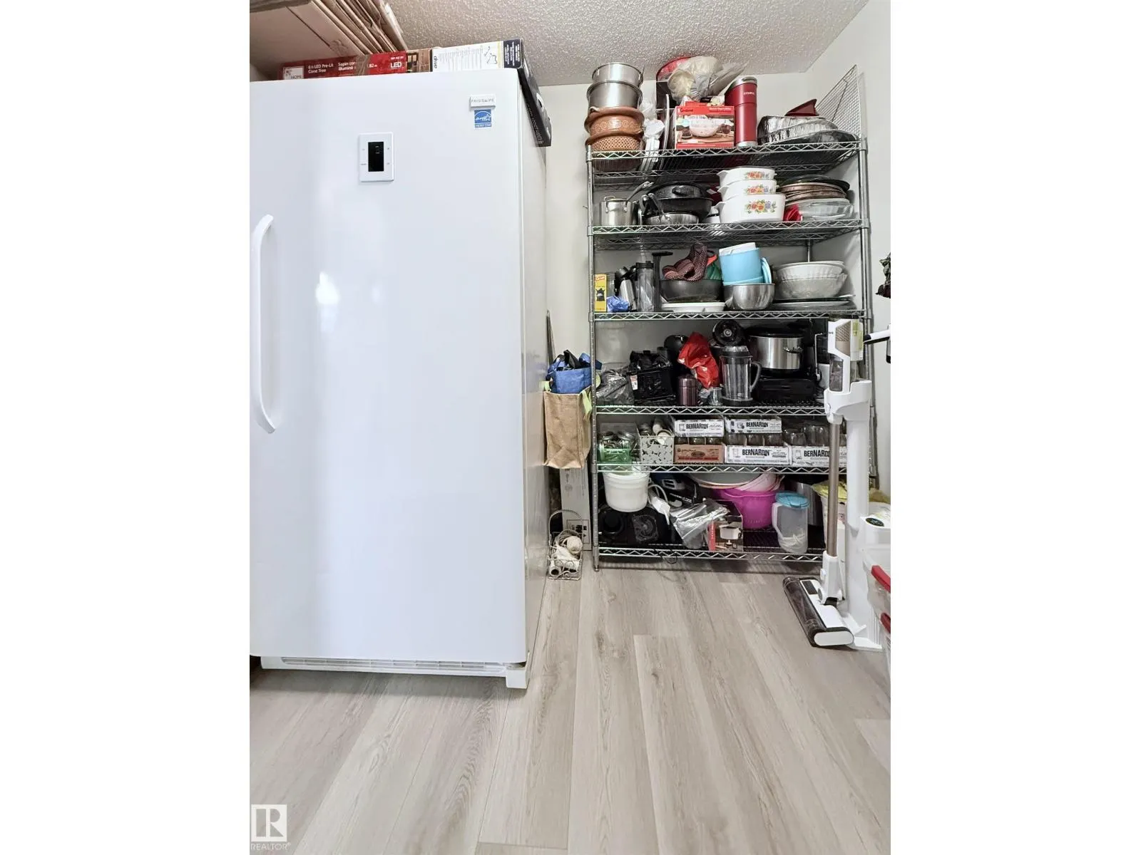 #104 14808 125 ST NW