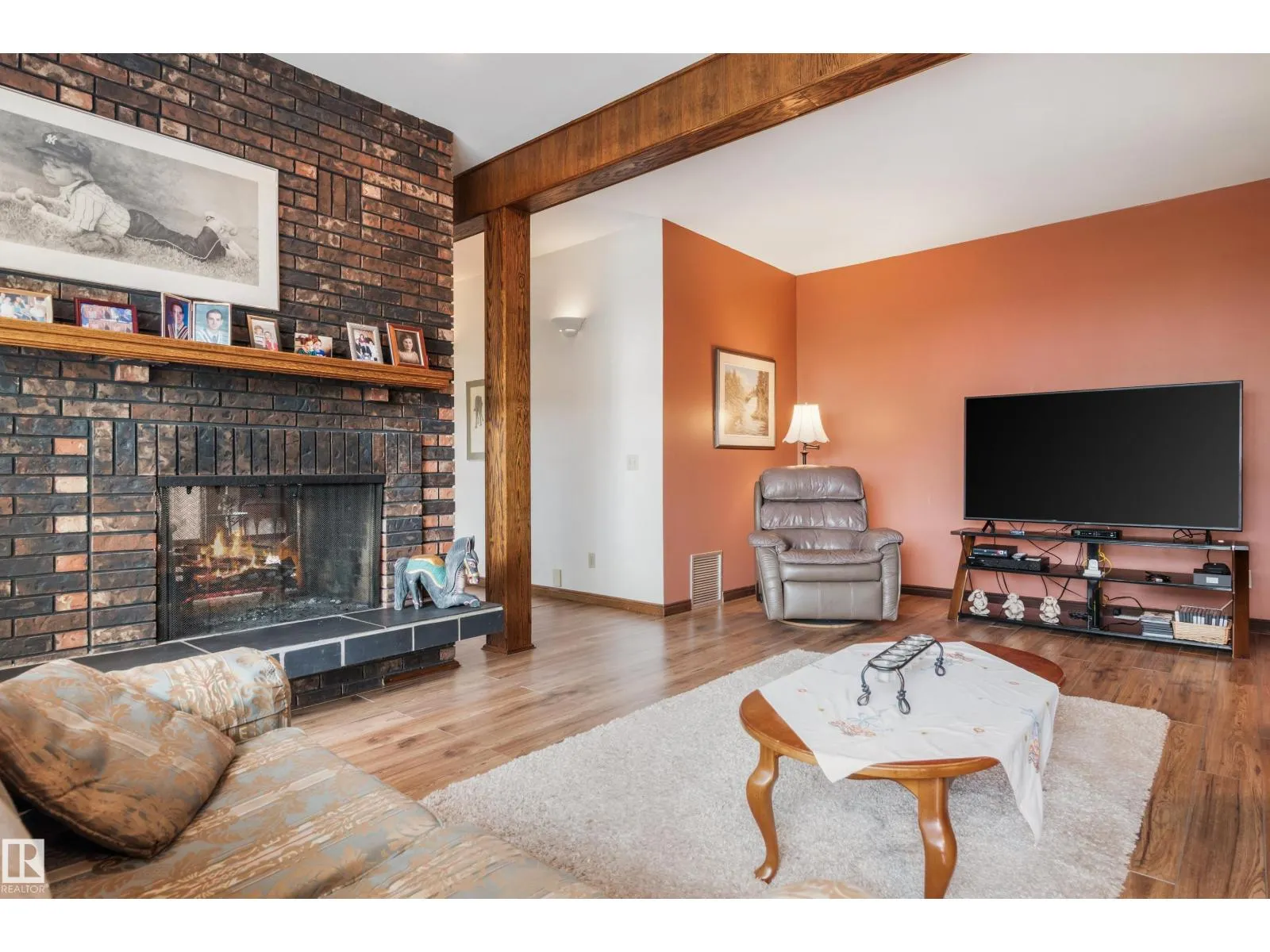 16737 110 ST NW