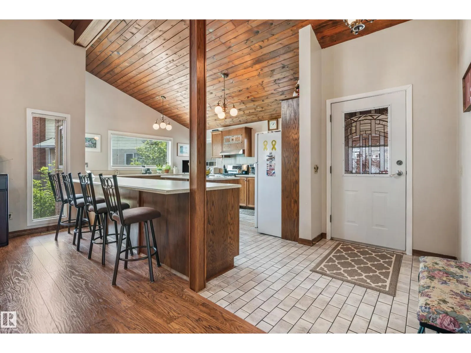 16737 110 ST NW