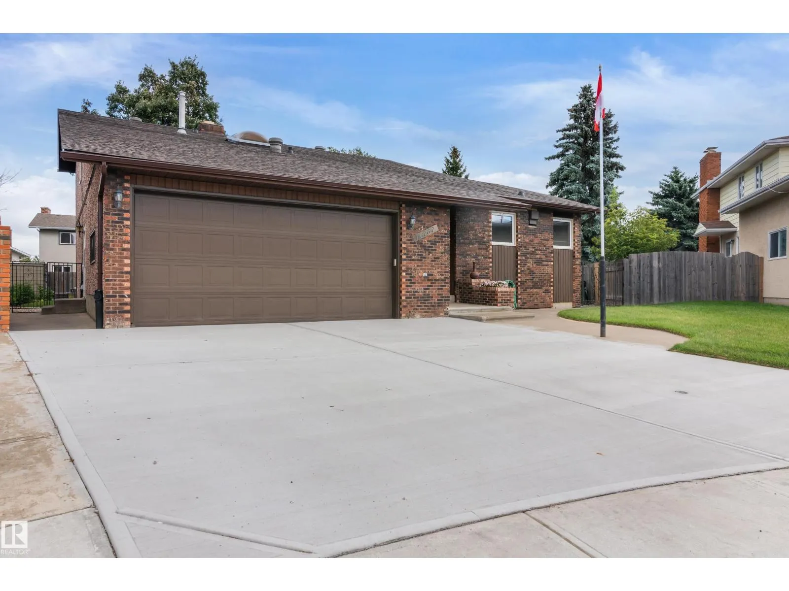 16737 110 ST NW