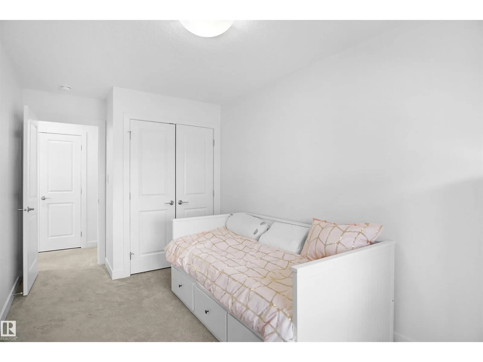 #13 603 ORCHARDS BV SW