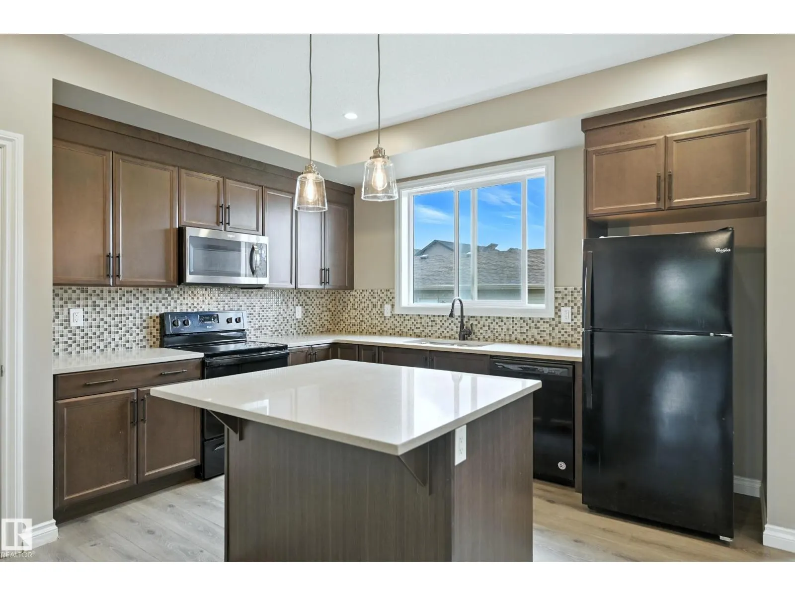 8163 Chapelle WY SW