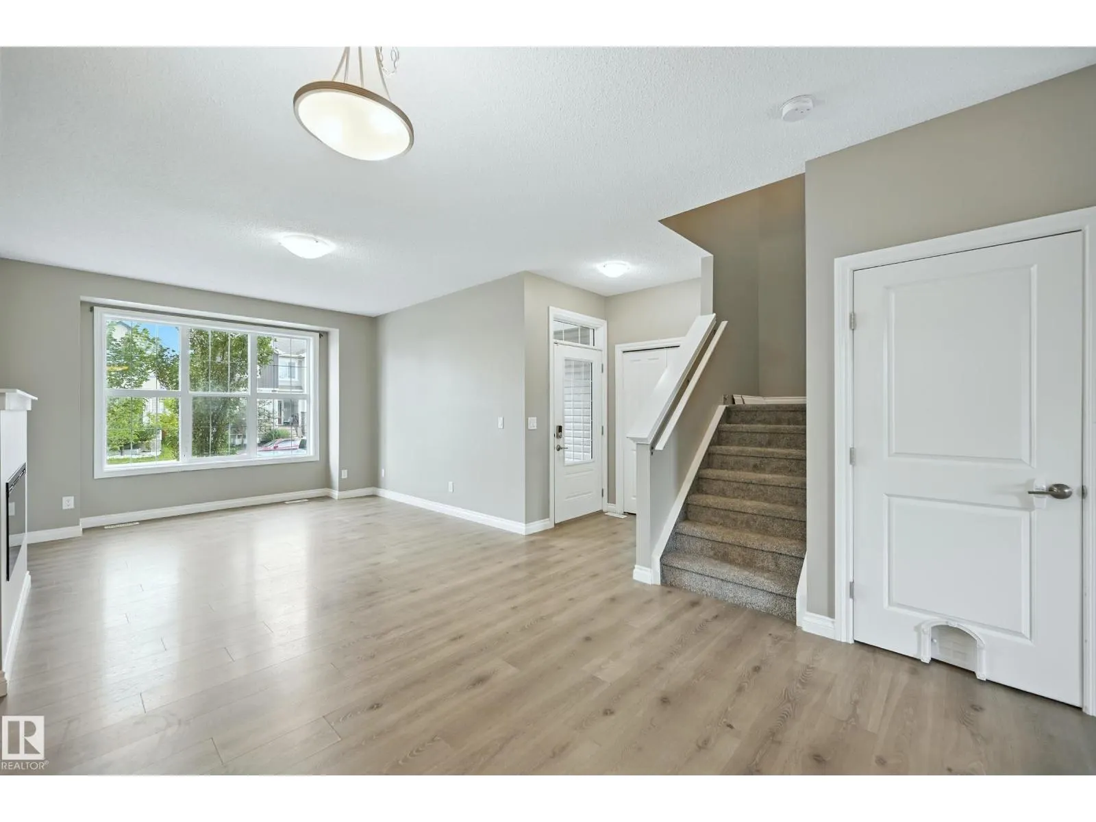 8163 Chapelle WY SW