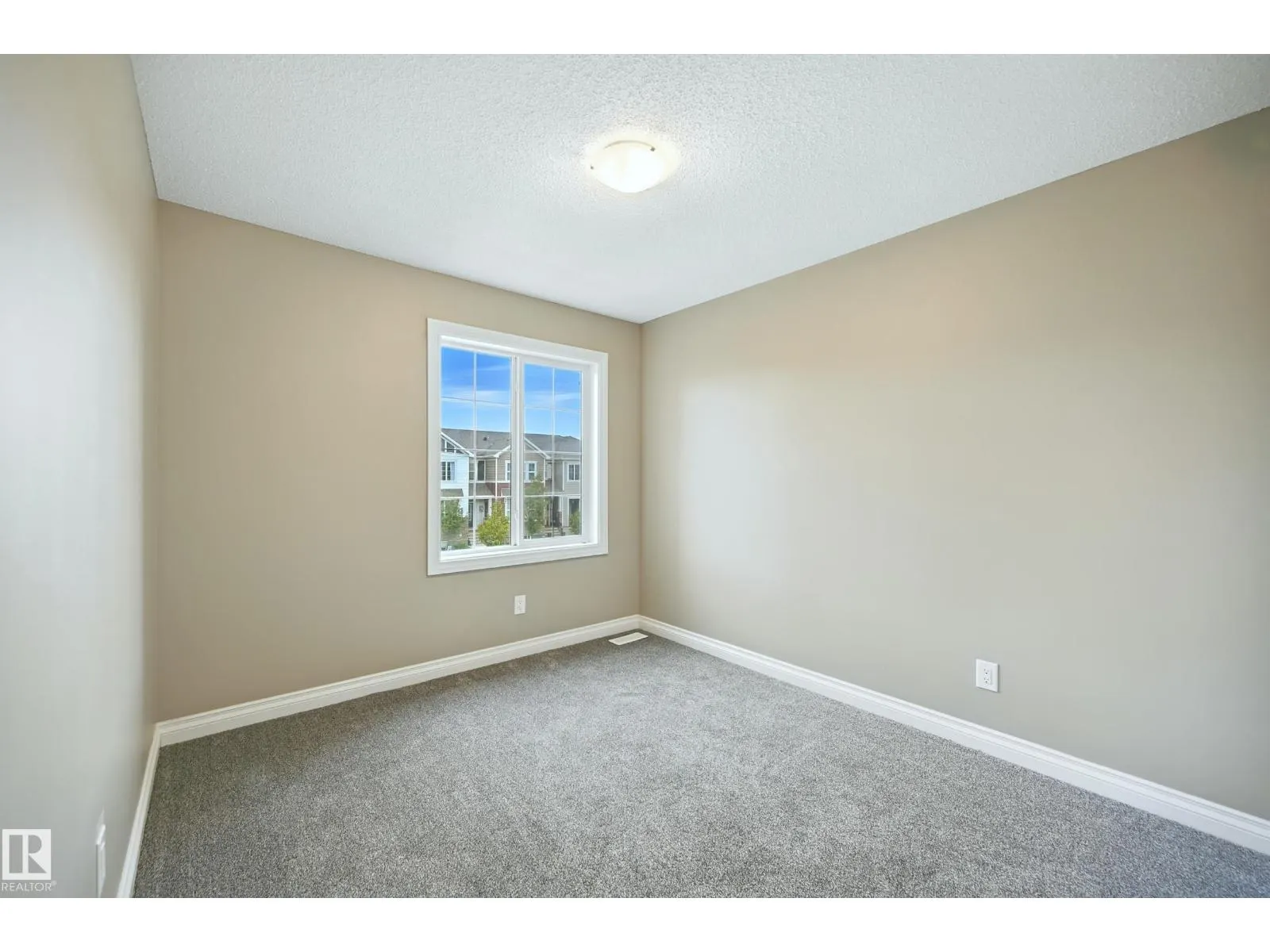 8163 Chapelle WY SW