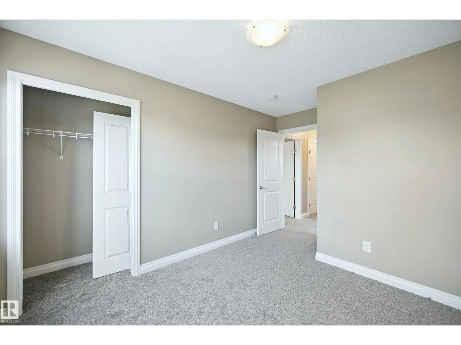8163 Chapelle WY SW